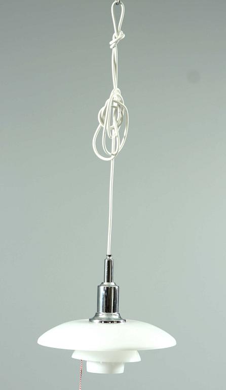 TAKLAMPA, 3/2 PH Pendeln. Design Poul Henningsen för Louis Poulsen. Danmark.