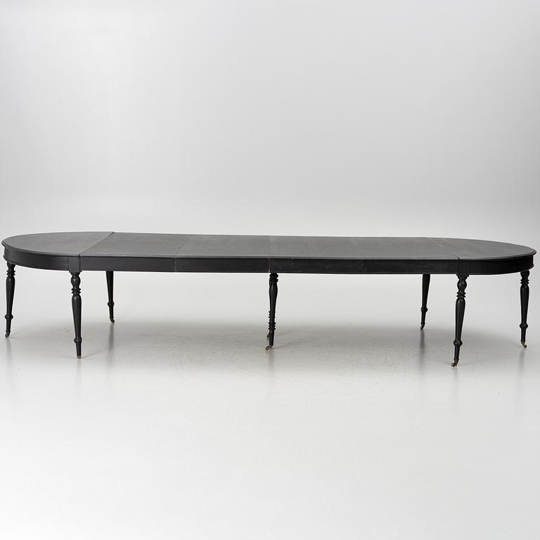 Dining table, second half of the 19th century.
