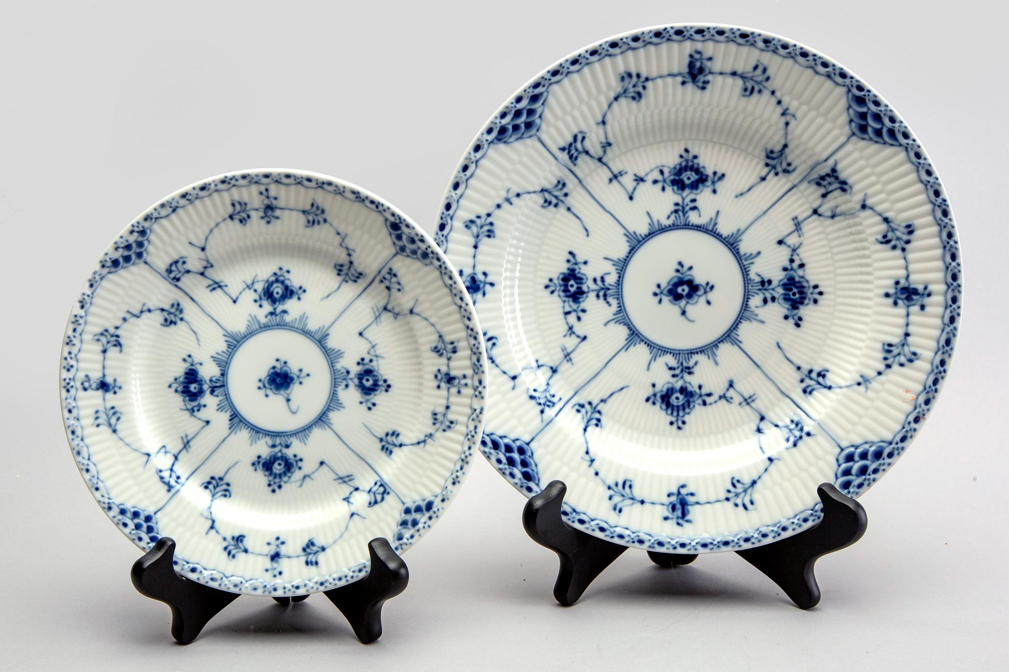 Servis Muselmalet hel och halvblonde 33 dlr Royal Copenhagen 1900-talets andra hälft porslin.