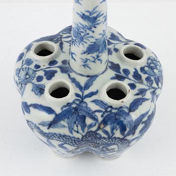 Tulpanvas, porslin, sen Qingdynasti.