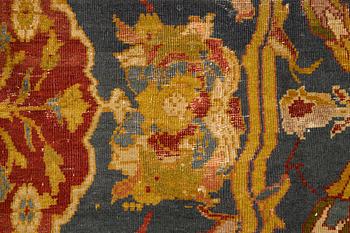 A carpet, antique Ziegler Mahal, ca 452 x 321 cm.