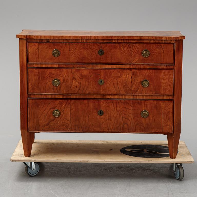 A late gustavian chest of drawers, ca 1800.