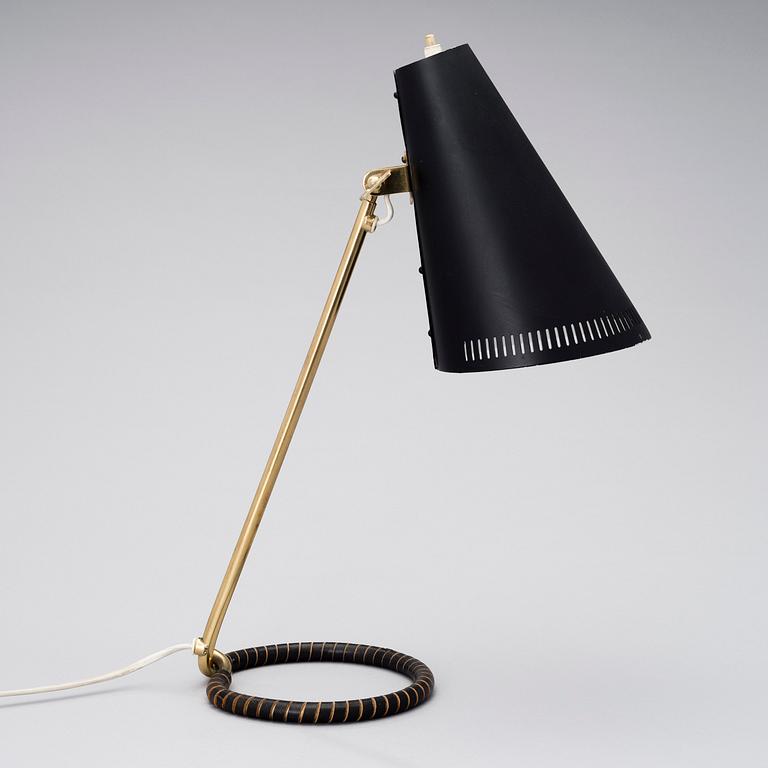 MAURI ALMARI, A table lamp, model  K11-15 for Idman, Finland, mid 20th century.