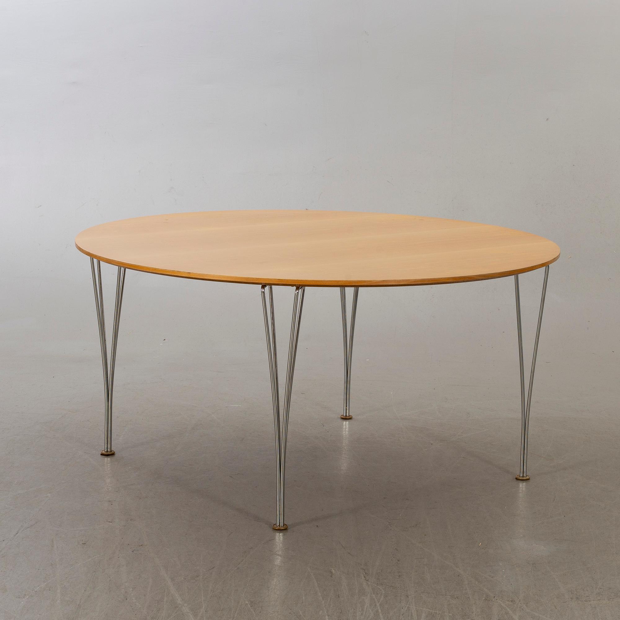 PIET HEIN och BRUNO MATHSSON, MATBORD, Fritz Hansen, 2003.