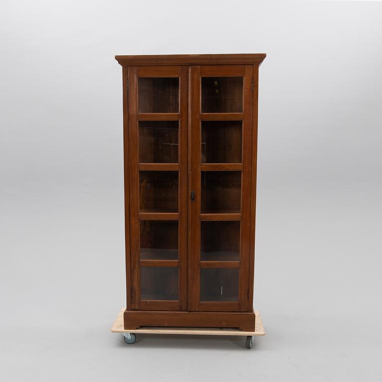 Display cabinet 20th century.