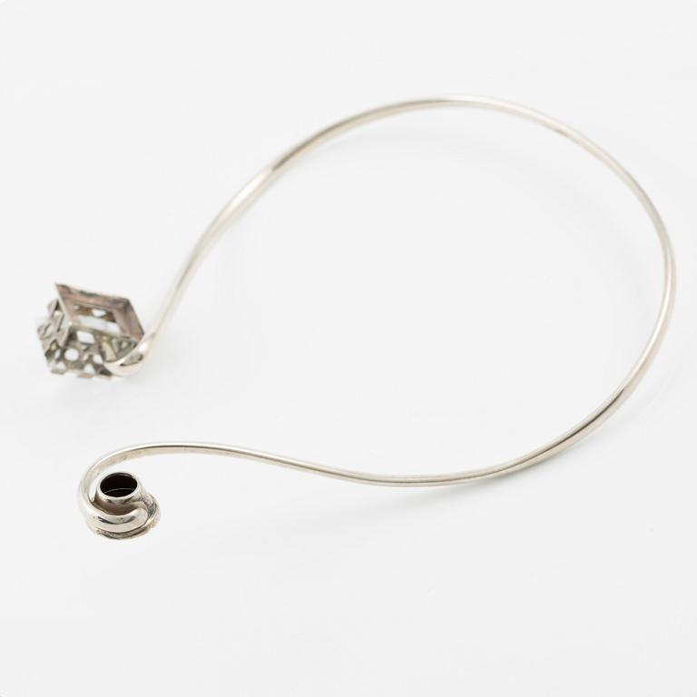 Stigbert, collar, neck ring, silver and rock crystal.