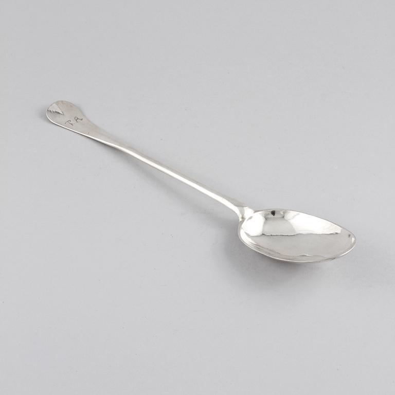 RAGUSKED, silver, möjligen England, 1800-tal. Vikt 195 g.