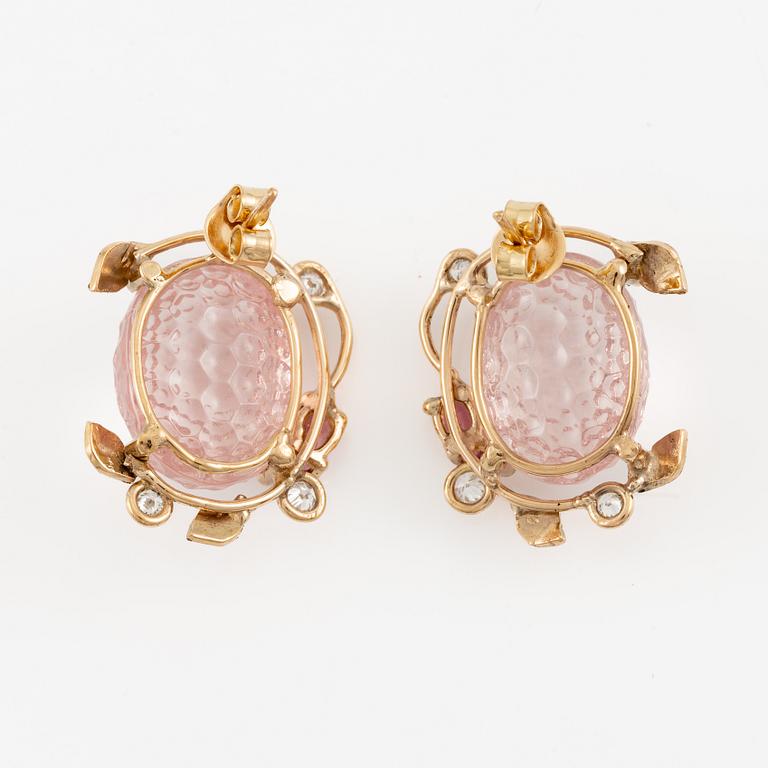 Örhängen med rosenkvarts, turmaliner och briljantslipade diamanter.
