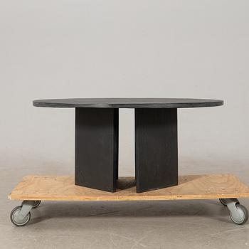 Coffee table, contemporary.