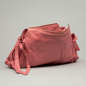 VÄSKA, "Hysteria", Gucci.