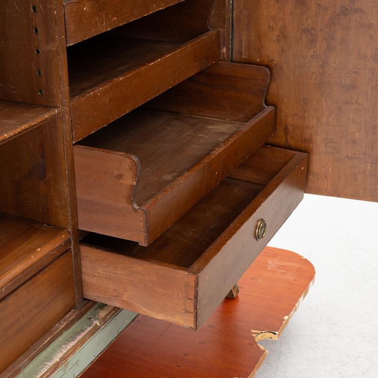 Wardrobe, first half of the 20th century.