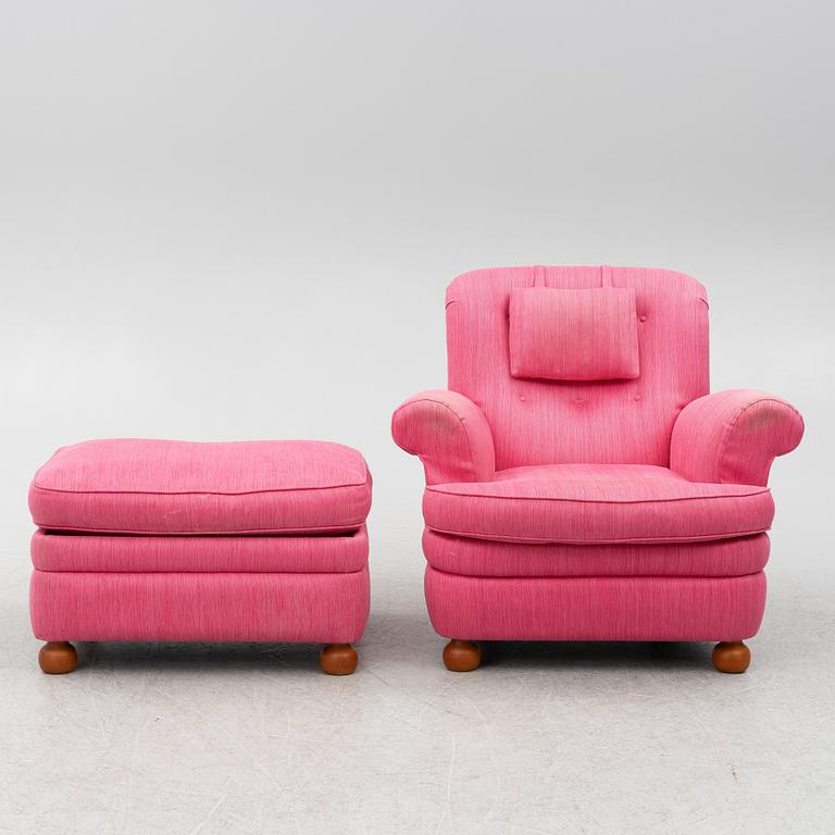 Josef Frank, fåtölj med fotpall, modell 336, Firma Svenskt Tenn.