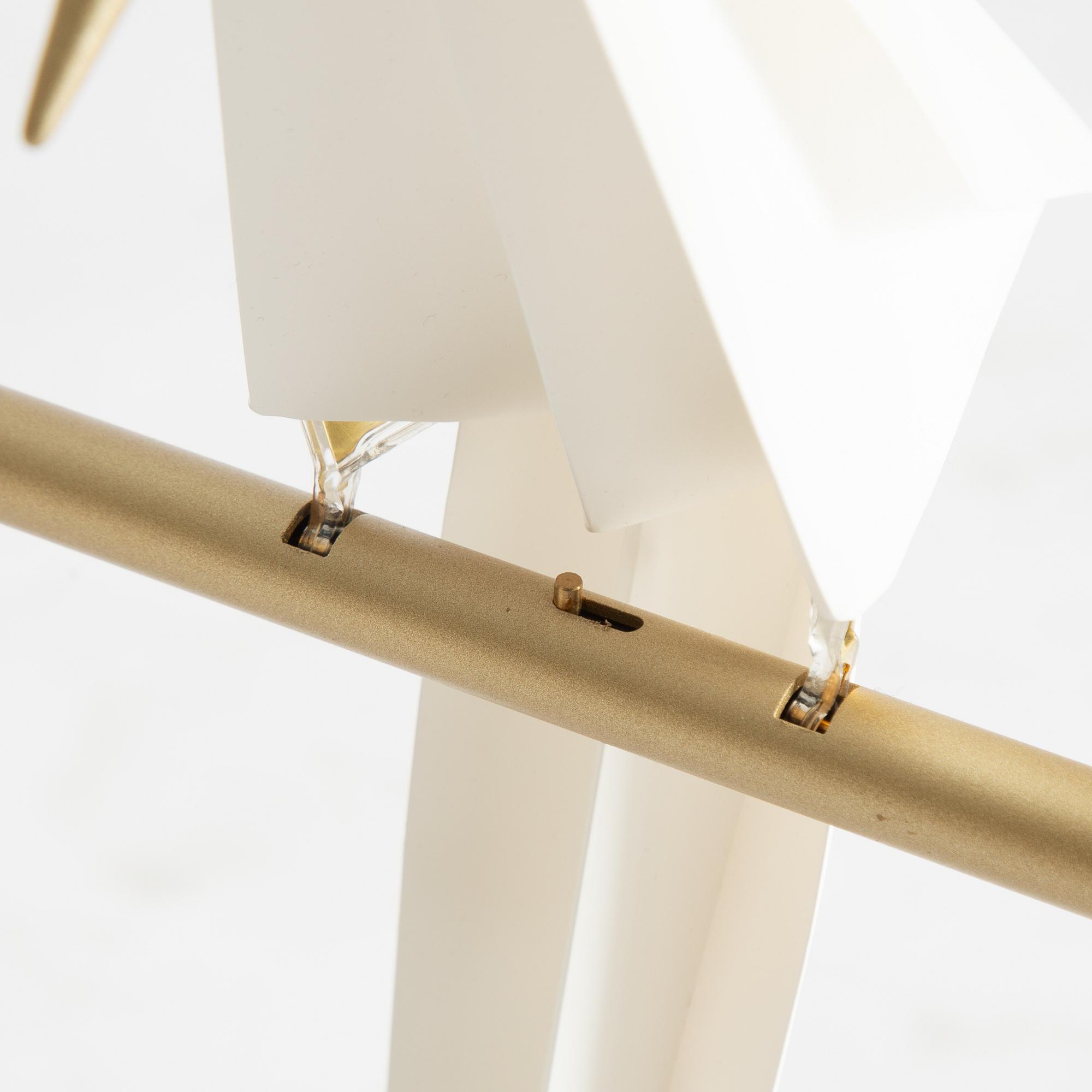 Umut Yamac, taklampa, "Perch light branch", Moooi.