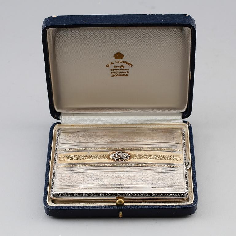 CIGARETTETUI, silver, rosenslipade diamanter. Vikt ca 162 g.