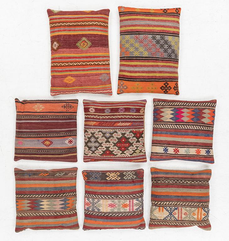 Cushions 8 pcs kelim. 67 x 48 and 48 x 48 cm.