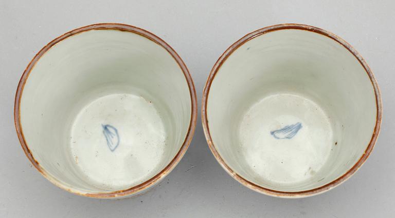 KOPPAR, ett par, porslin, Kina, Qing dynastin, Kangxi (1662-1722).