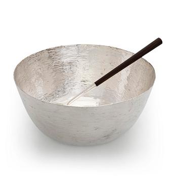 Tapio Wirkkala, silver punch bowl with silver and rosewood ladle, Kultakeskus, Hämeenlinna, 1969.