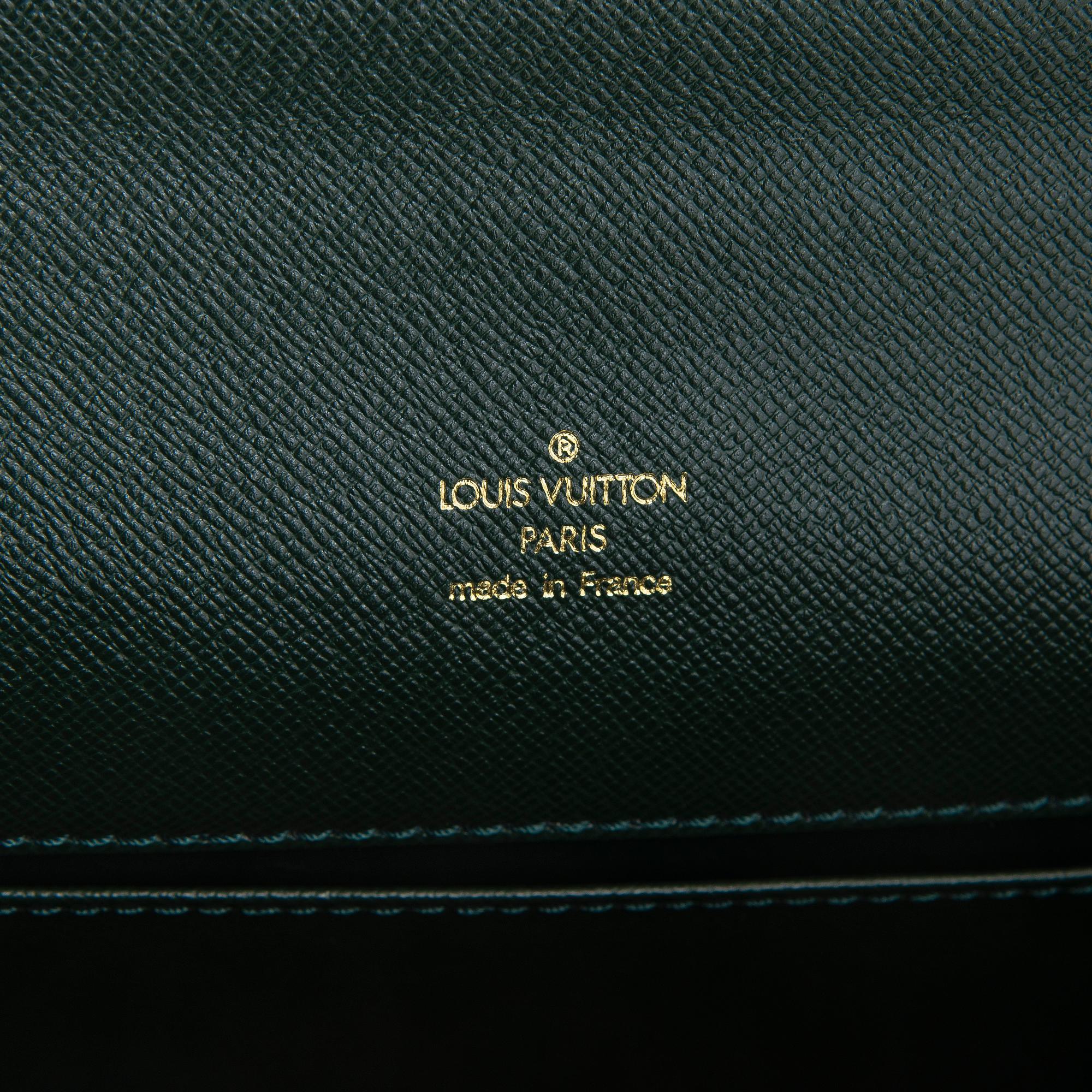 Louis Vuitton, salkku, "Taiga Porte-Document Angara".
