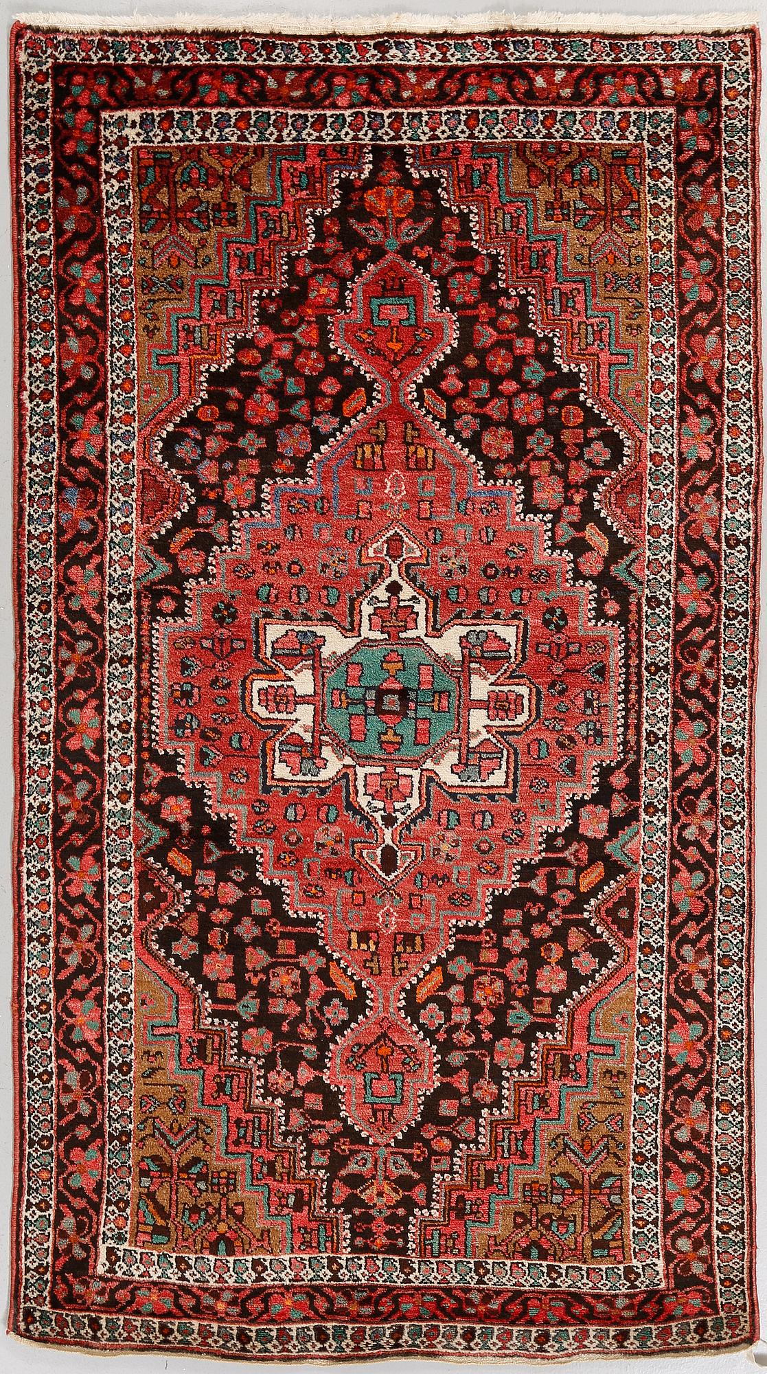 MATTA, Hamadan, 1900-talets senare del, 228 x 128 cm.