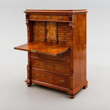 CHIFFONJÉ, 1800-talets andra hälft.