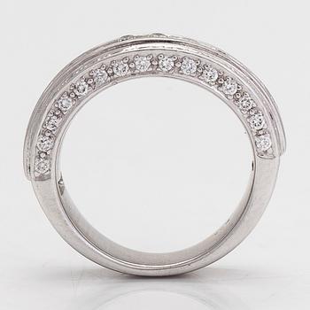 Ring, 14K vitguld, diamanter totalt ca 0.75 ct.