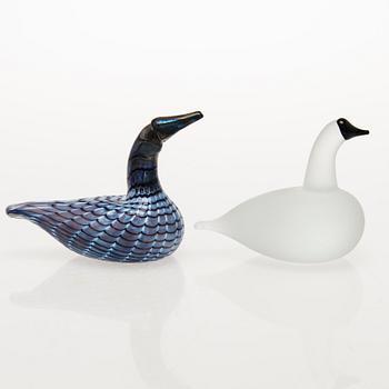 OIVA TOIKKA, a set of four glass birds signed O. Toikka Nuutajärvi.