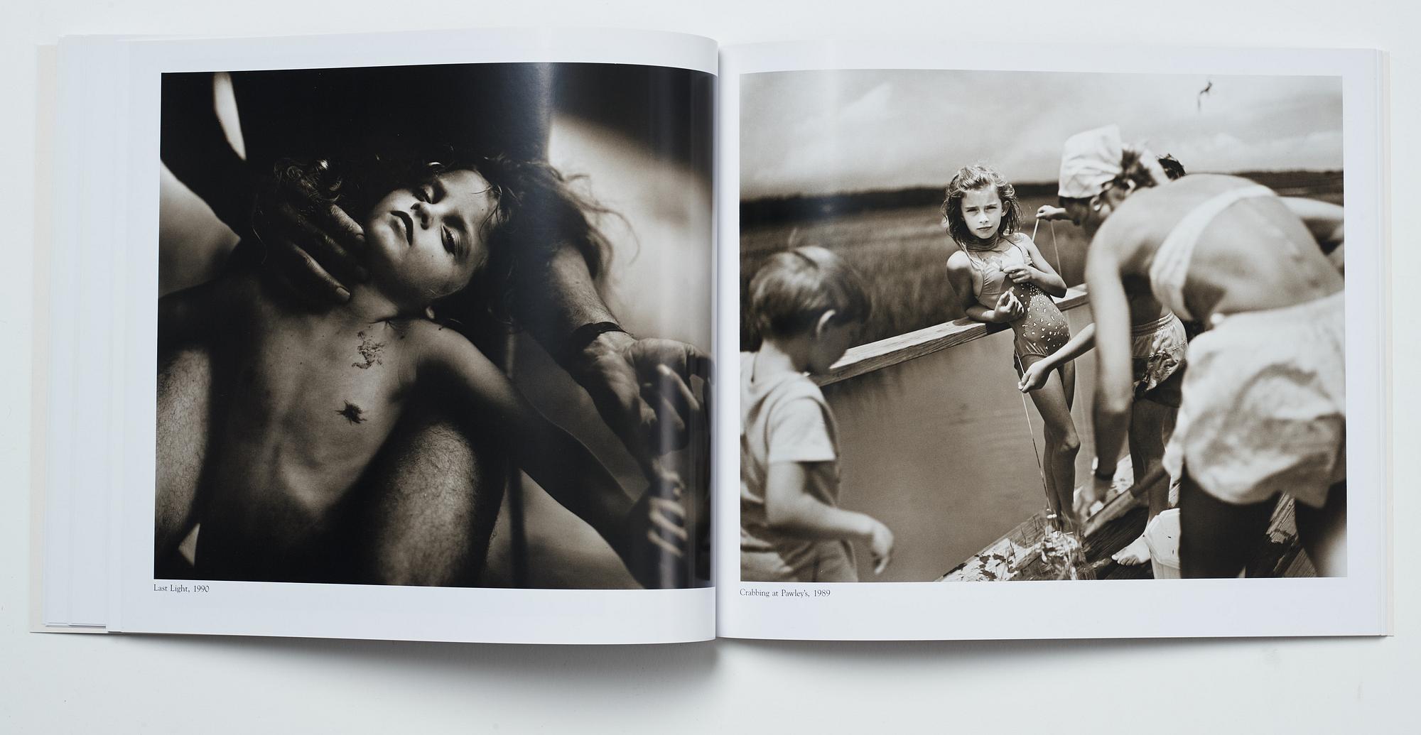 Sally Mann, bok Immediate Family signed.