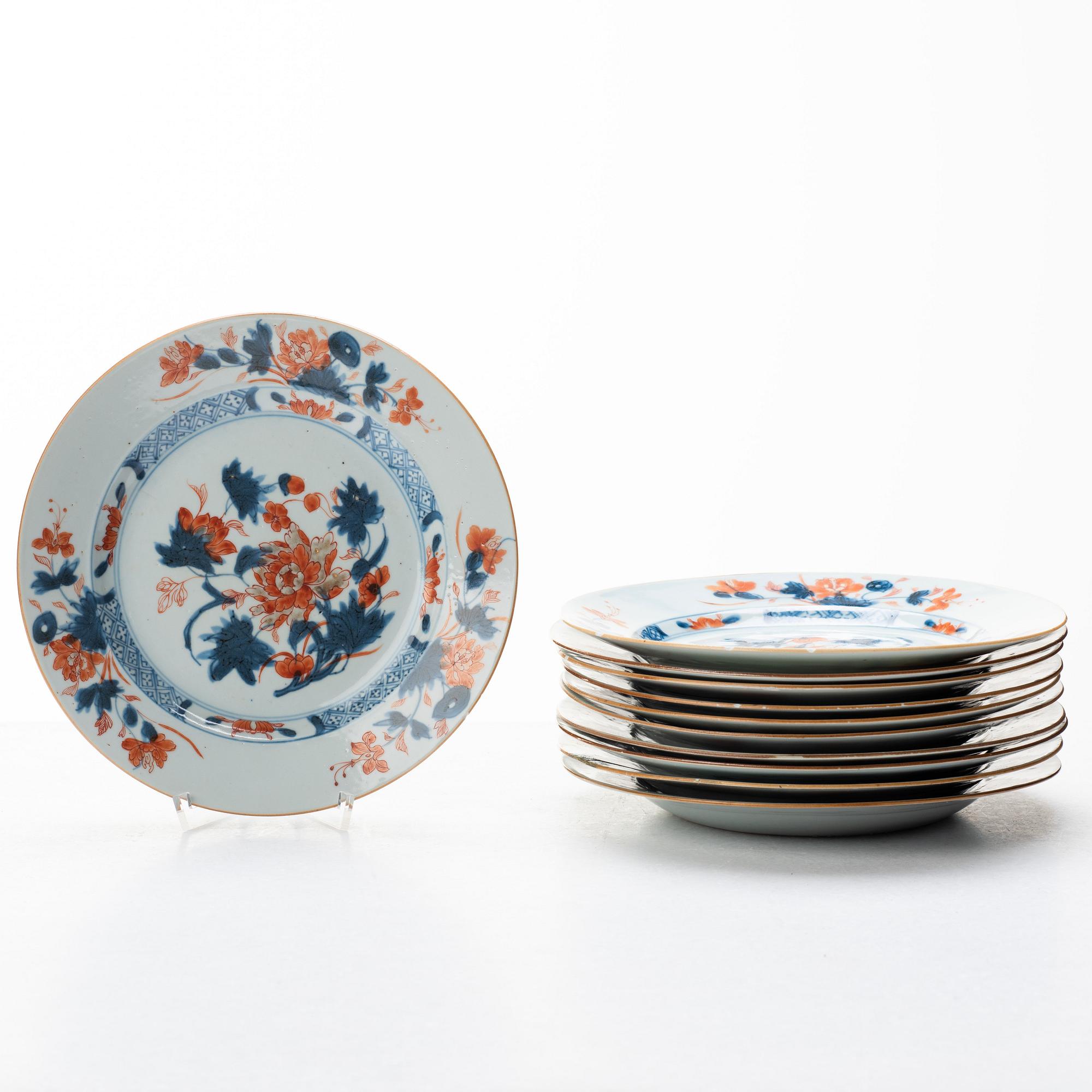 TALLRIKAR, 11 stycken, kompaniporslin. Qingdynastin, Qianlong (1736-95).