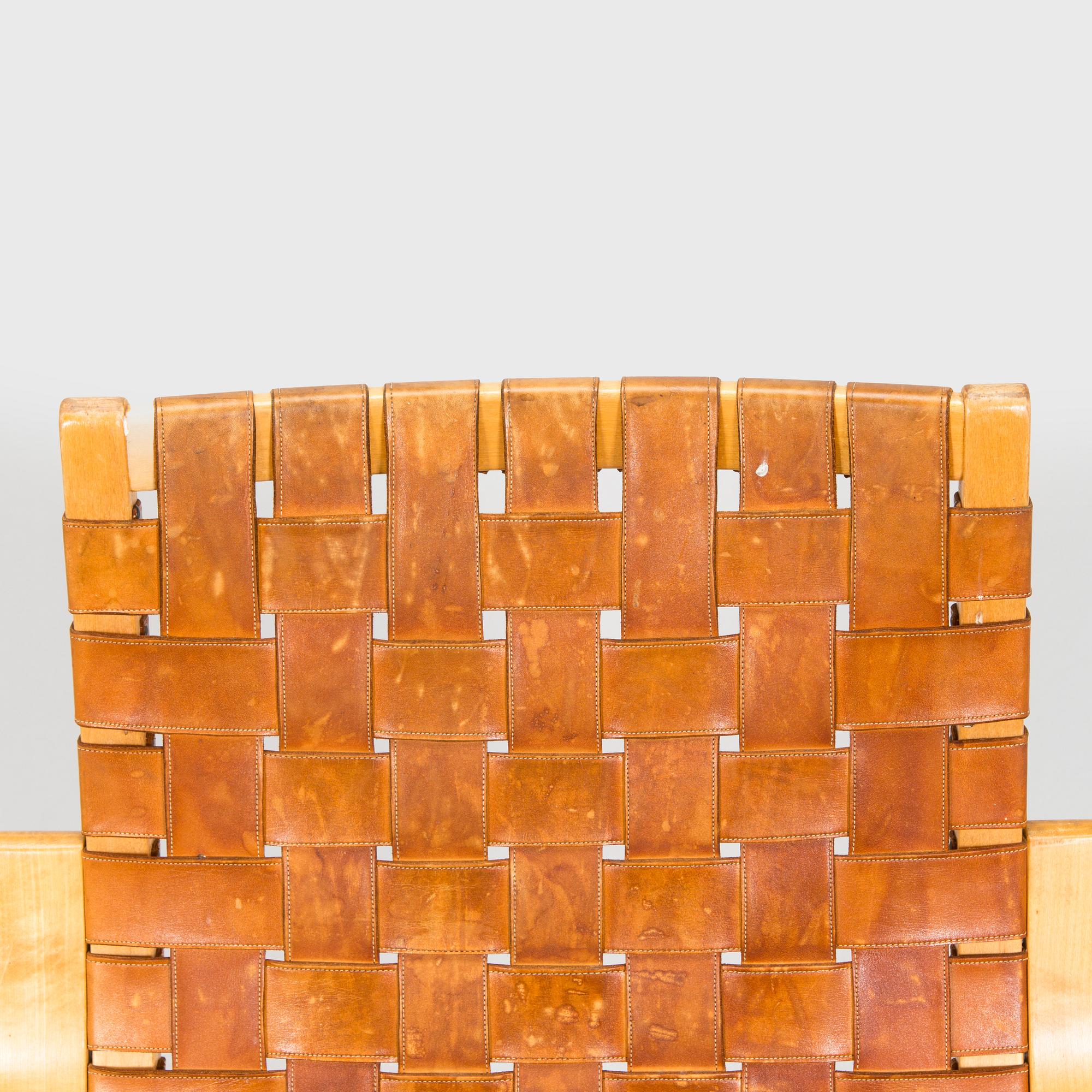 Alvar Aalto, nojatuoli, malli 33 O.Y. Huonekalu- ja Rakennustyötehdas A.B. 1957.