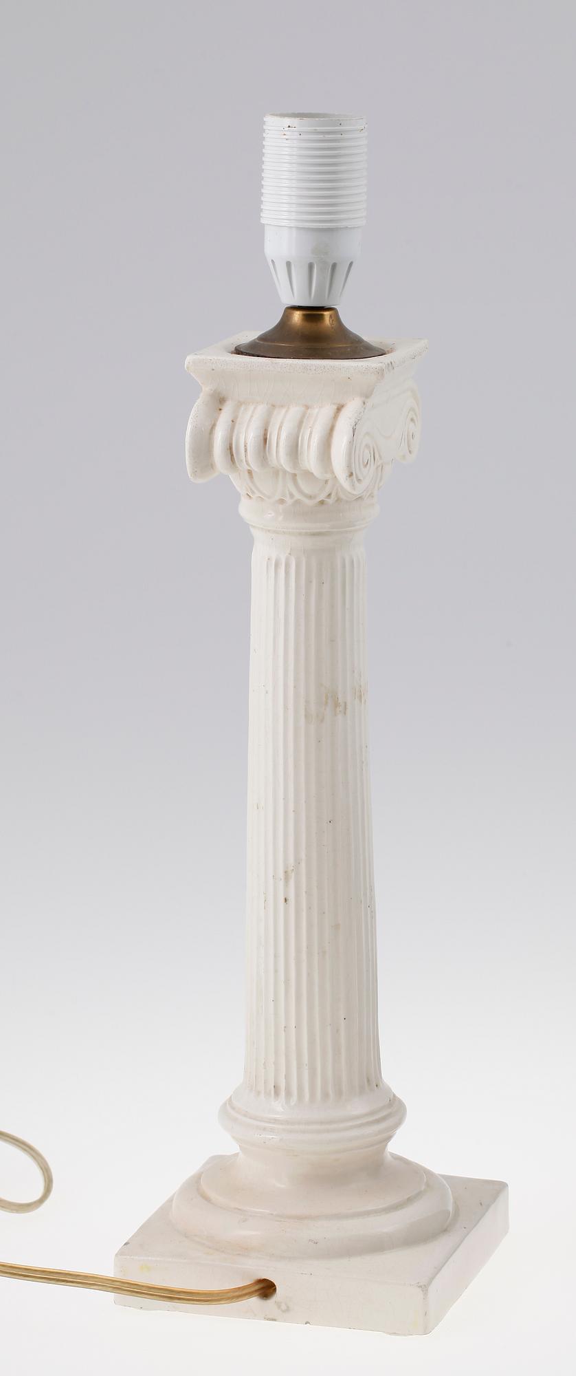 BORDSLAMPA., flintgods, England. 1900-tal.