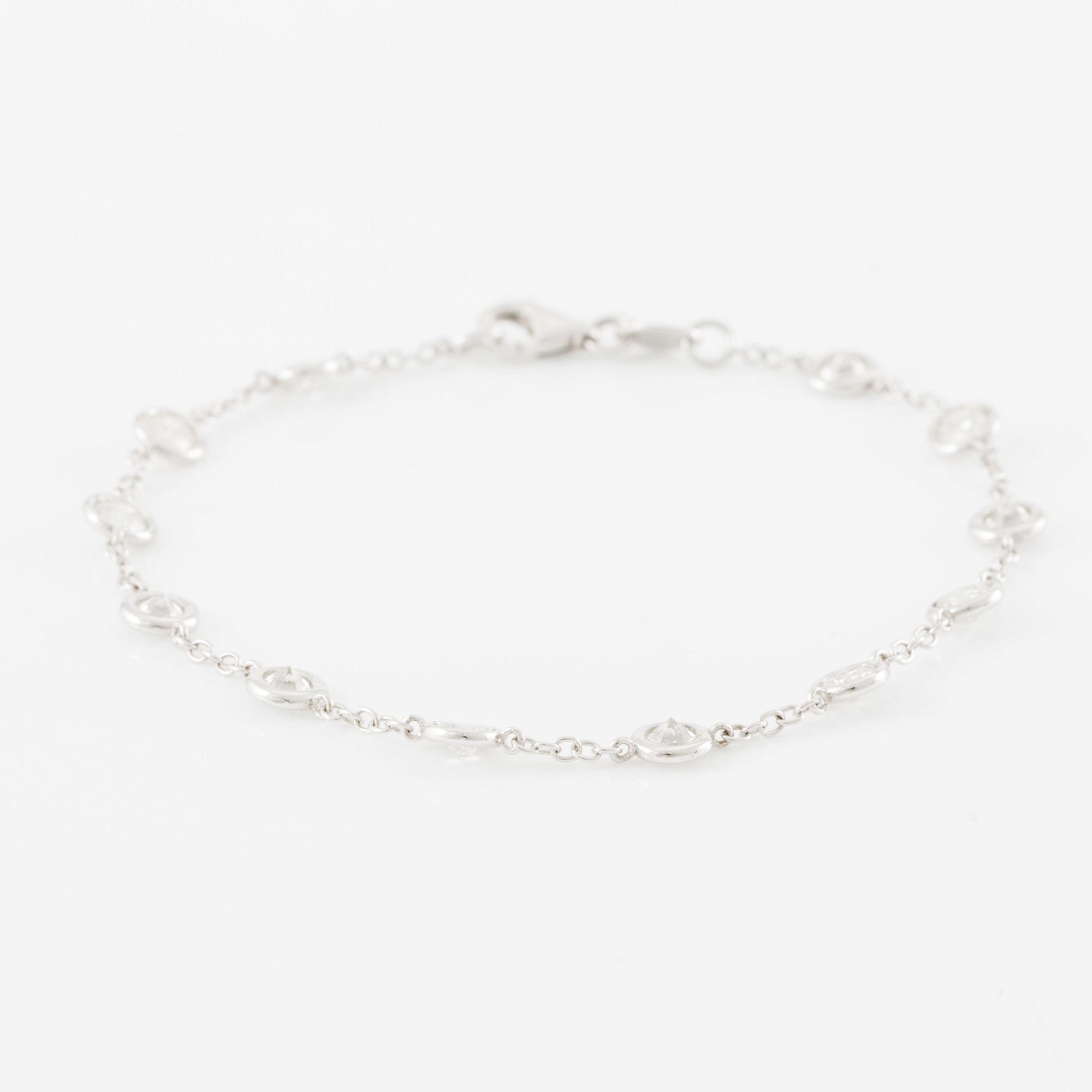 Bracelet, 18K white gold with brilliant-cut diamonds.