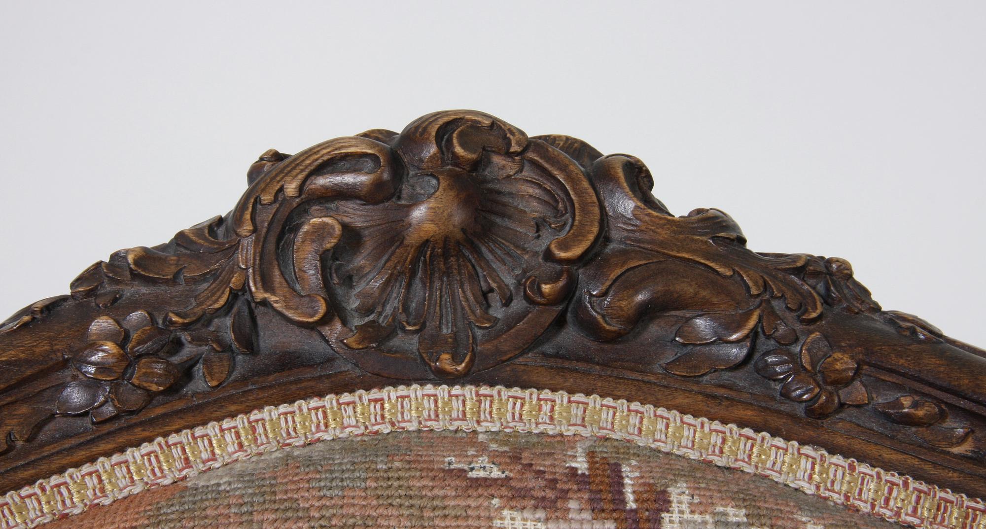 KARMSTOL, Louis XV-stil.