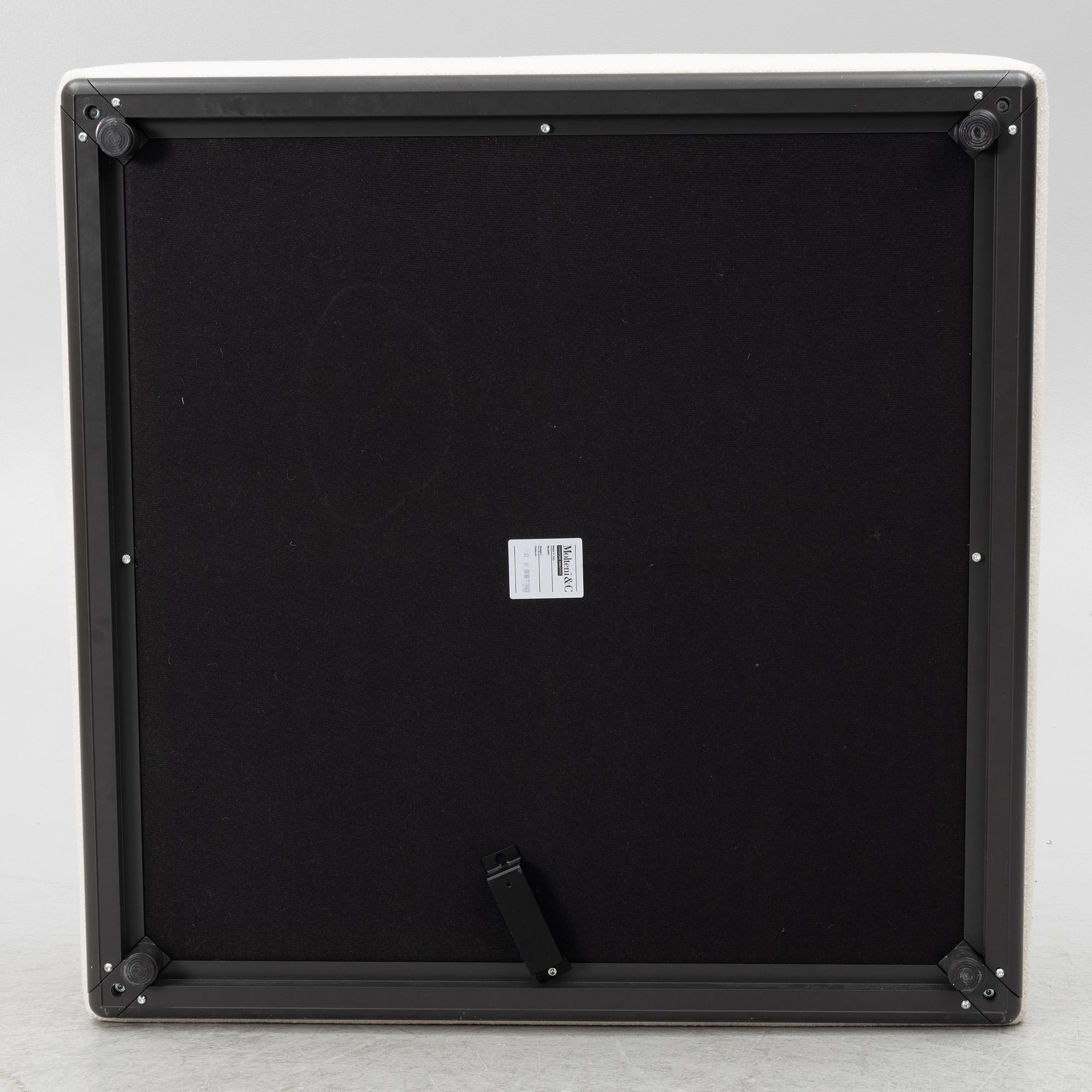 Sittpuff, Molteni, Italien.