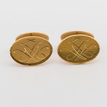 Cufflinks, 1 pair, 18K gold, engraved.