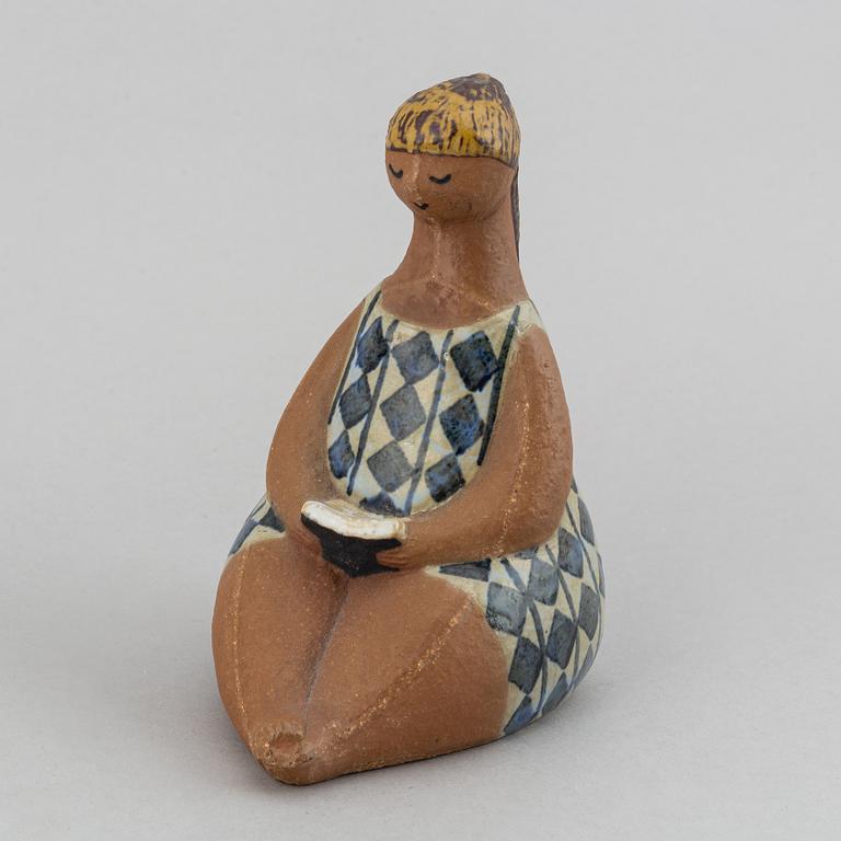 Lisa Larson, figurin, stengods, "Charlotta" ur serien ABC-flickorna, Gustavsberg, i produktion 1958-1973.