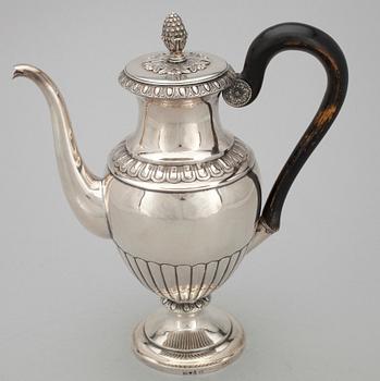 KAFFEKANNA, silver, Anders Lundqvist, Stockholm 1847. Tot. vikt 582g.