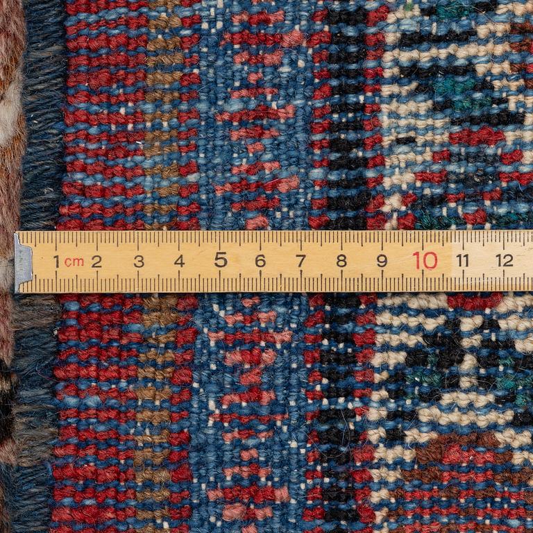 Matta, Mahal, ca 420 x 330cm.