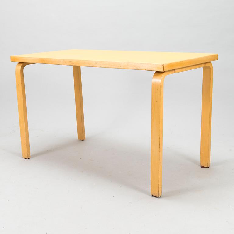 ALVAR AALTO, kirjoituspöytä ja tuoli, Artek 1900-luvun puoliväli.