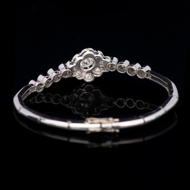 A BRACELET, brilliant cut diamonds, 18K white gold. Hallbergs Guldsmeds Ab, Stockholm Sweden 1961.