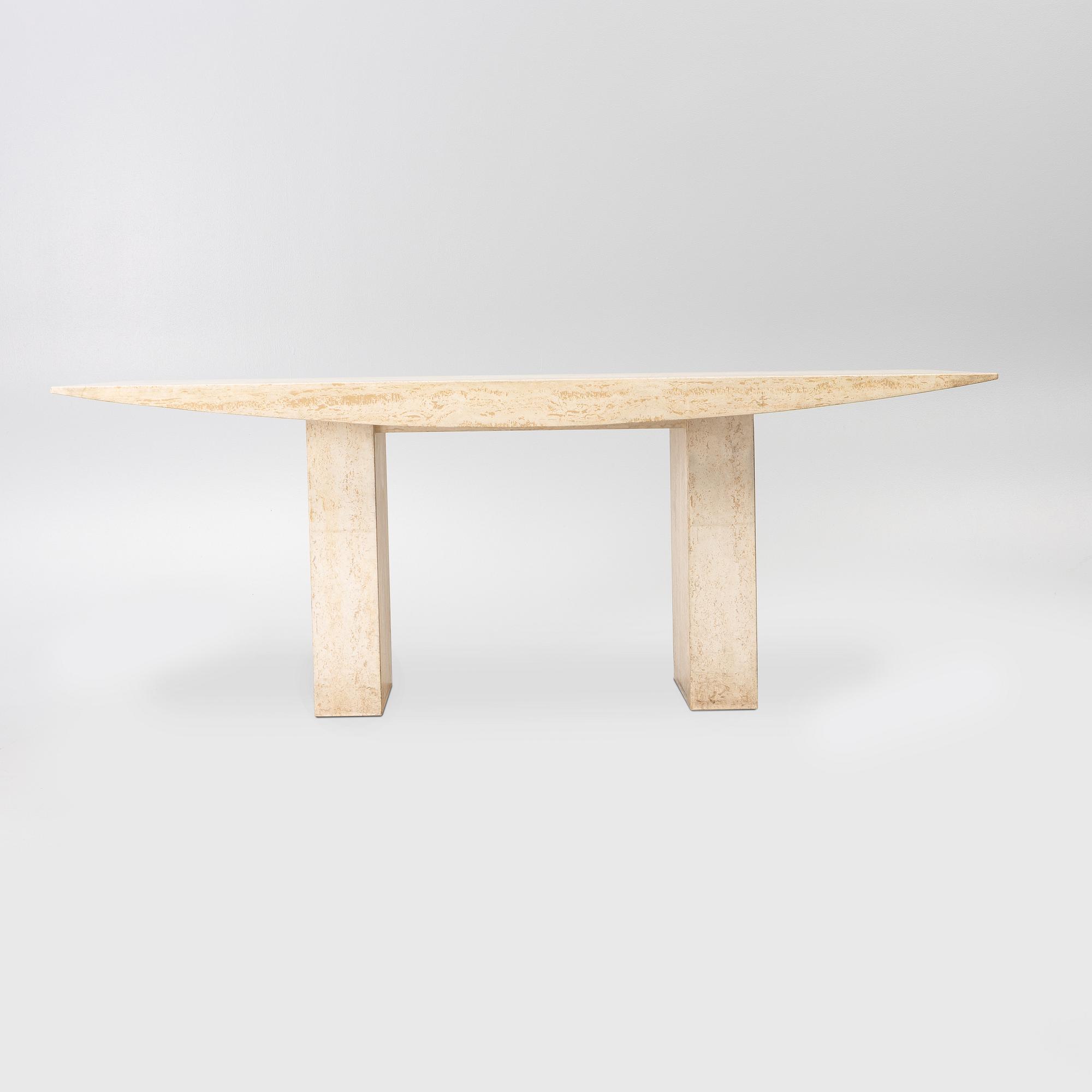 Dining table, contemporary, Italy.