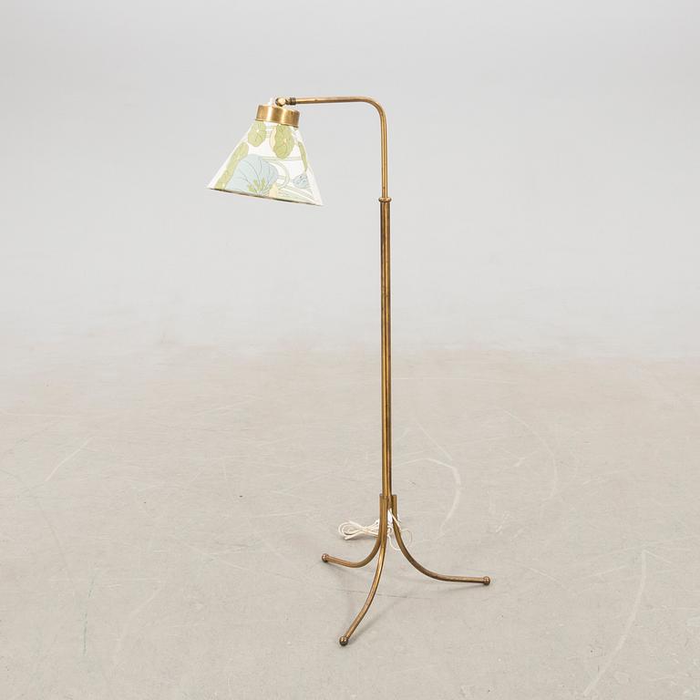 Josef Frank, golvlampa modell "G 1842", Firma Svenskt Tenn.