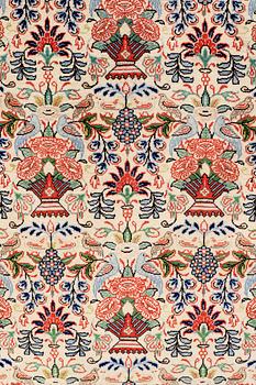 GALLERIMATTA, Figural Ghom part silk, ca 410 x 88 cm.