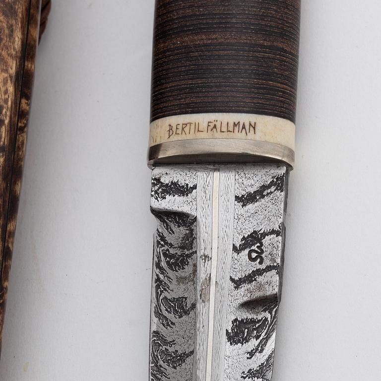 A reindeer horn and birch knife by Bertil Fällman, signed and dated 2010.