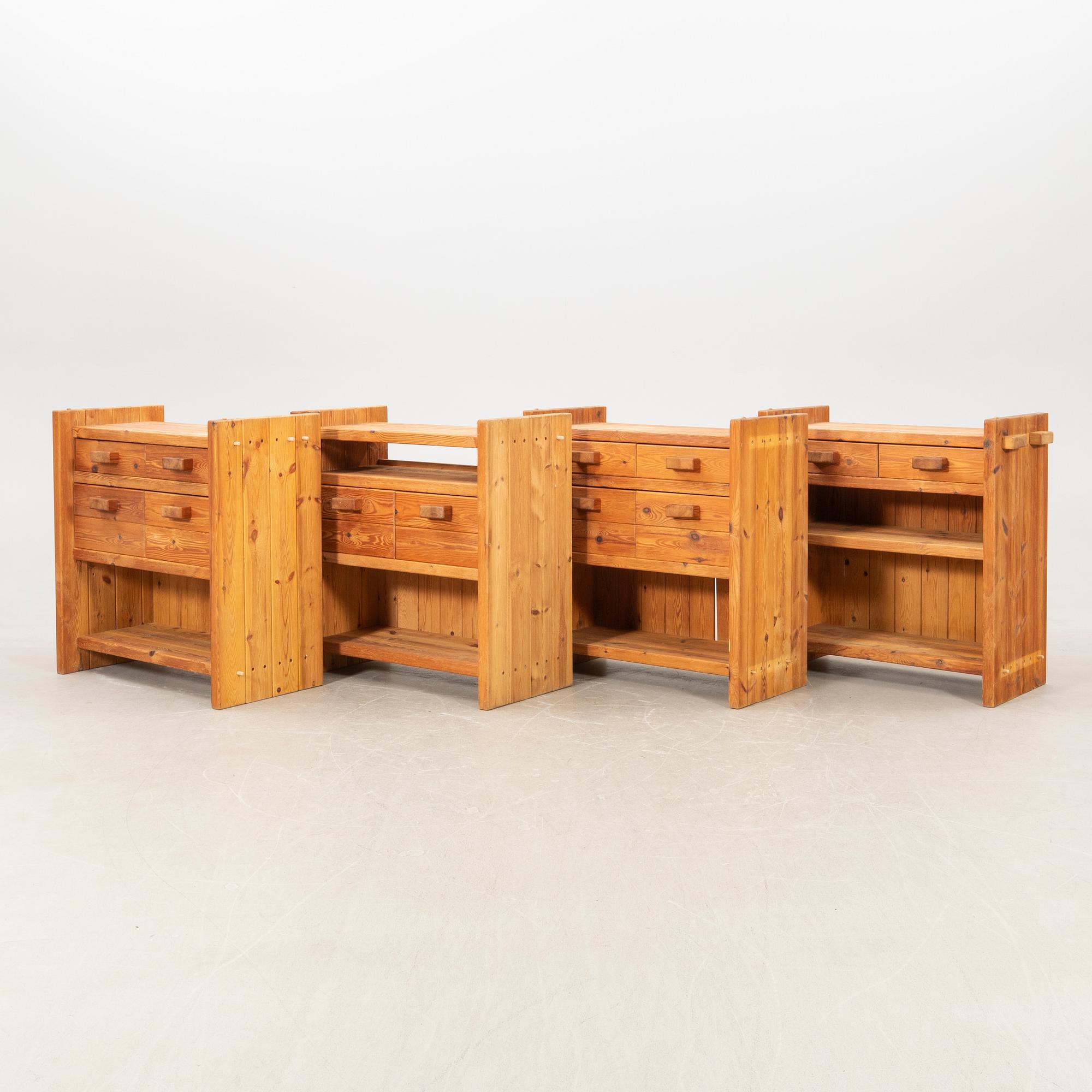 Hans Frydendal, Shelves 4 dlr "Christian IV" for IDE Furniture Denmark 1970s.