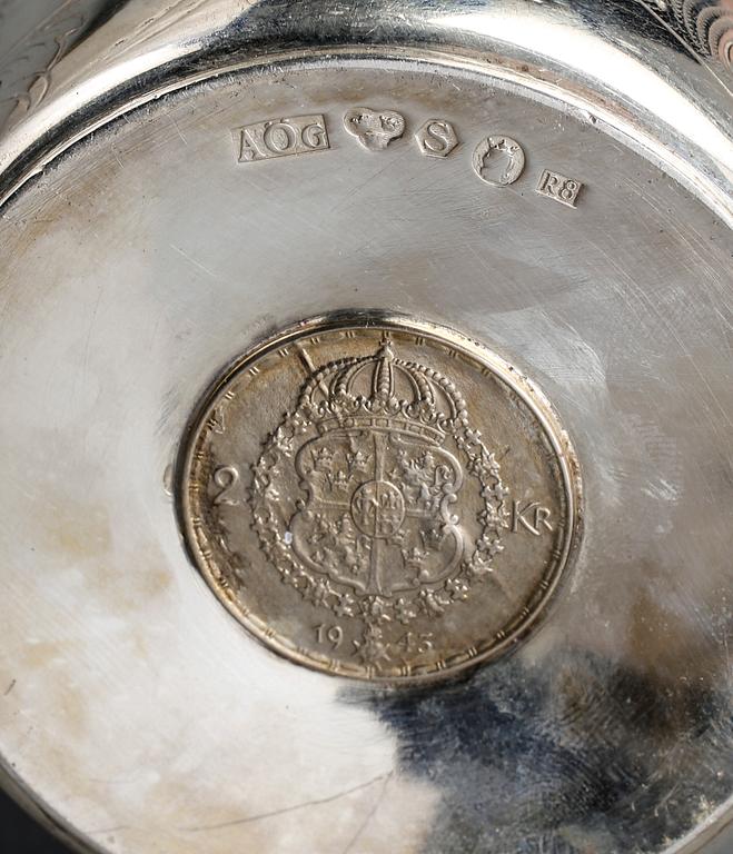 BÄGARE/VAS, silver, Juvelerare Albin Öijving, Stockholm 1943. Vikt ca 511g.