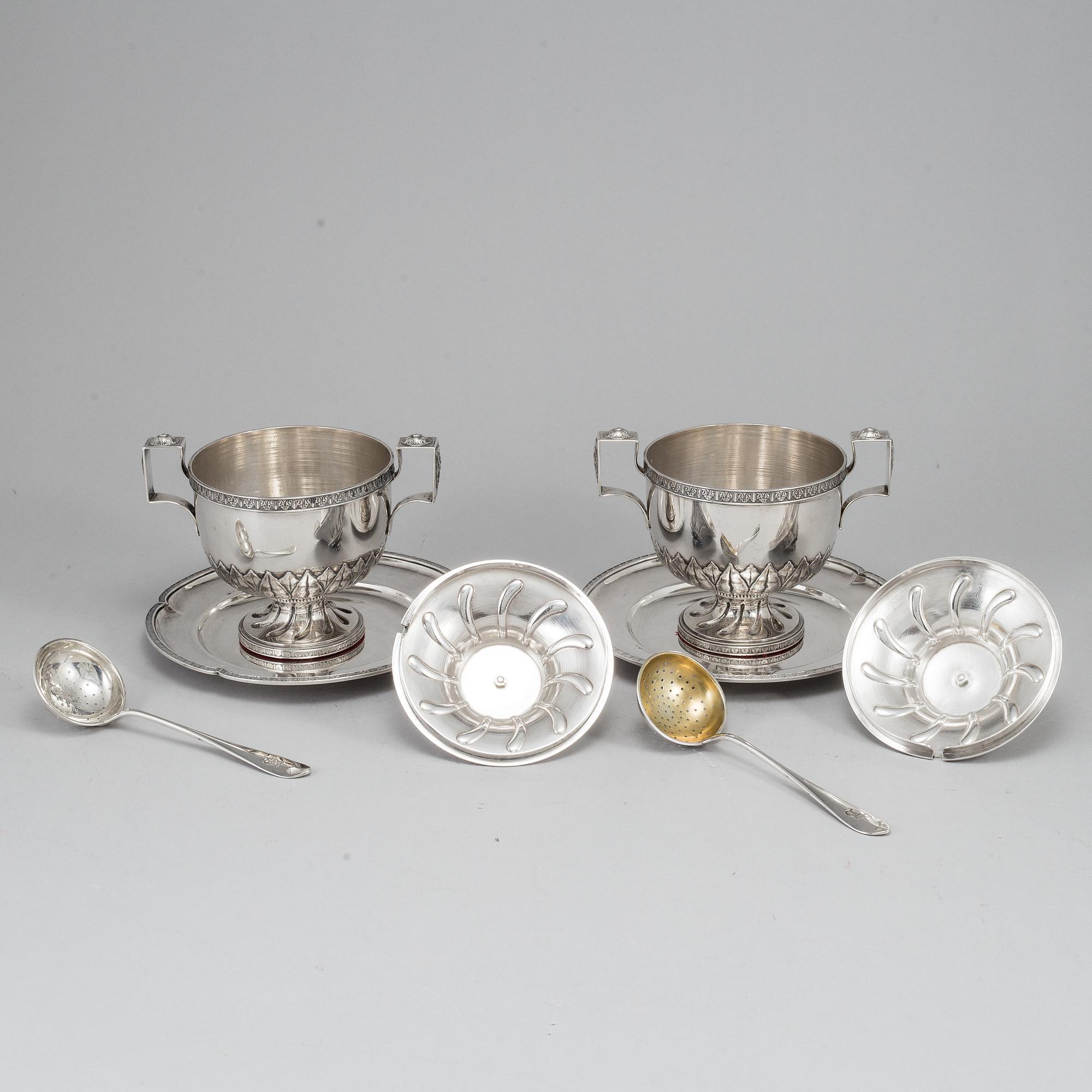 JE TORSK, sockerskålar, ett par, med fat och skedar, silver, Stockholm 1902.