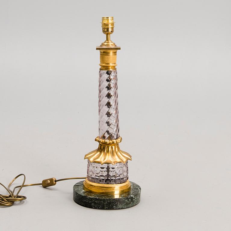 VENÄLÄINEN PÖYTÄVALAISIN, Empire, 1800-luvun ensimmäinen puoli.