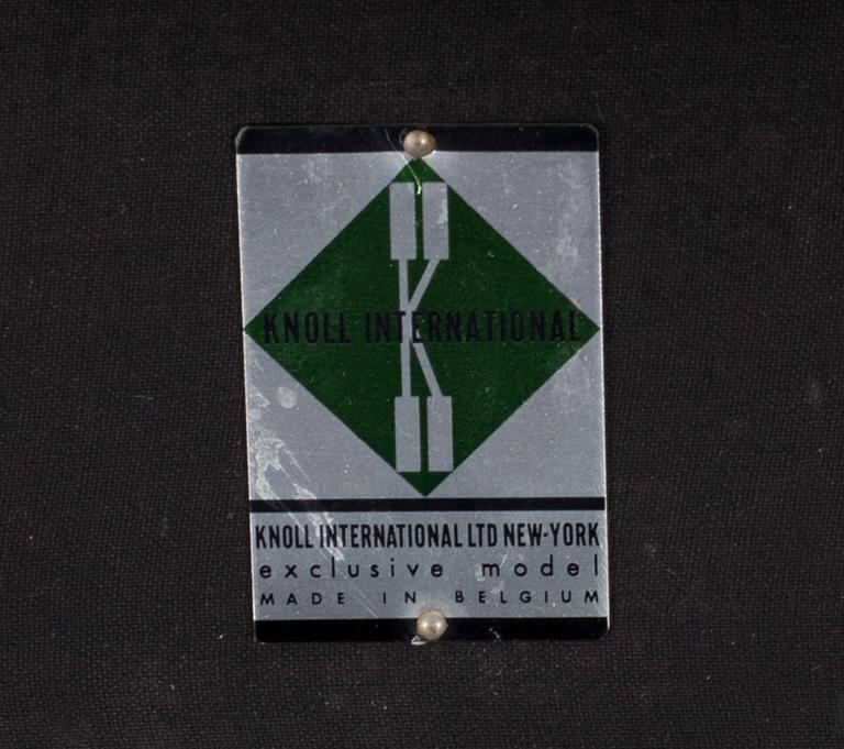 KARMSTOL,  'Executive Side Chair', Eero Saarinen för Knoll International. Made in Belgium.