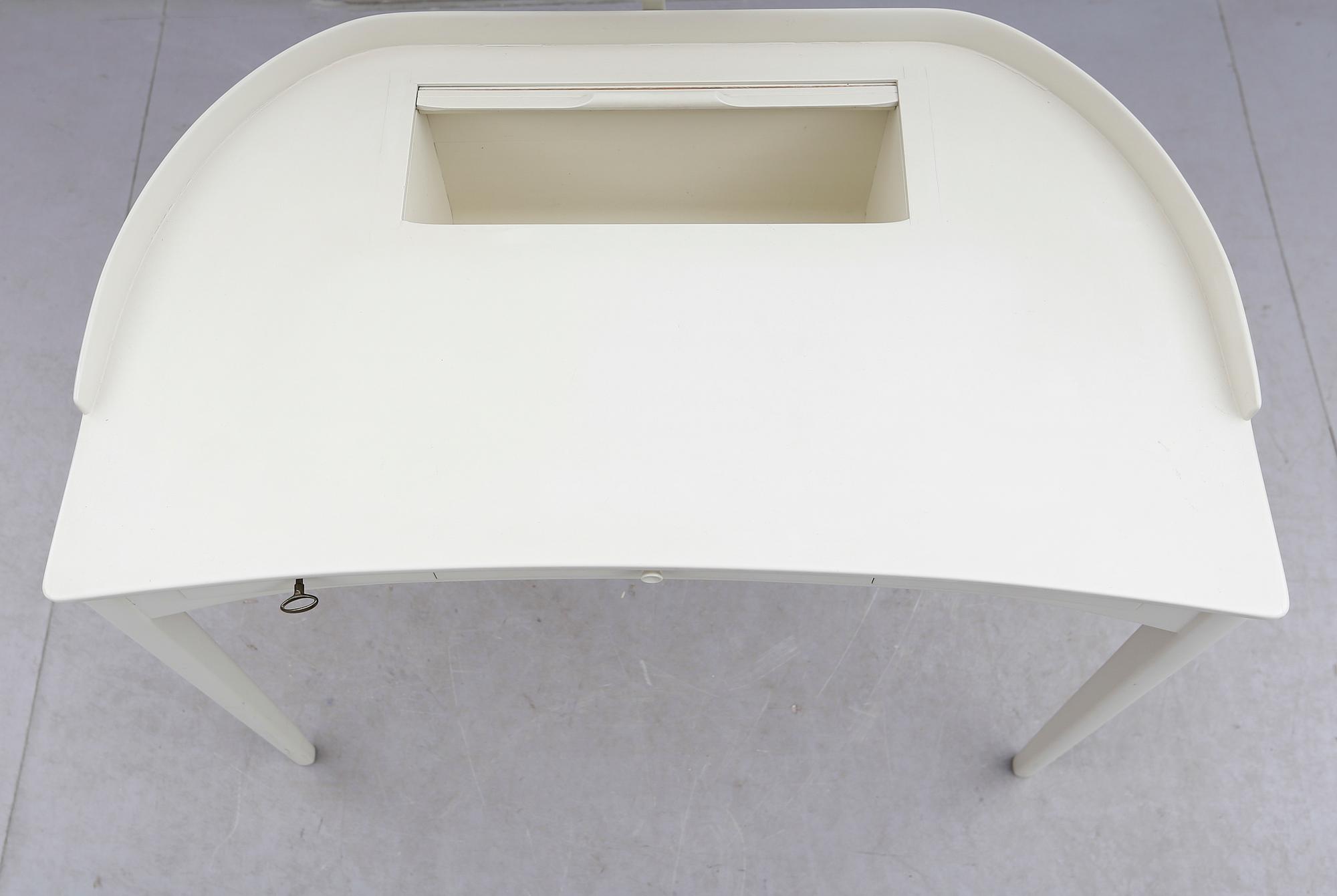 TOALETTBORD, "Birgitta", Carl Malmsten, Bodafors, 1960-tal.