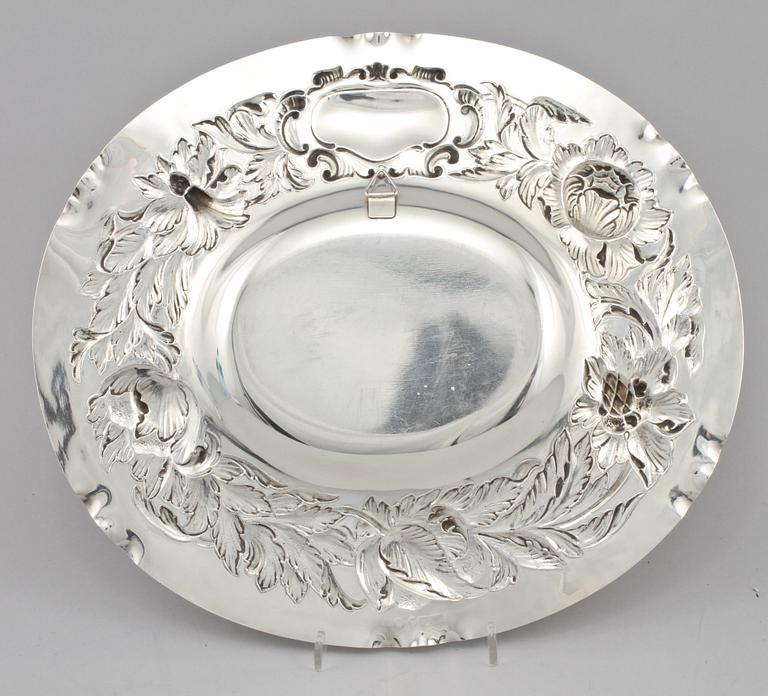 PRESENTERFAT, barockstil, silver, GAB, Stockholm, 1935, vikt 385 gram.